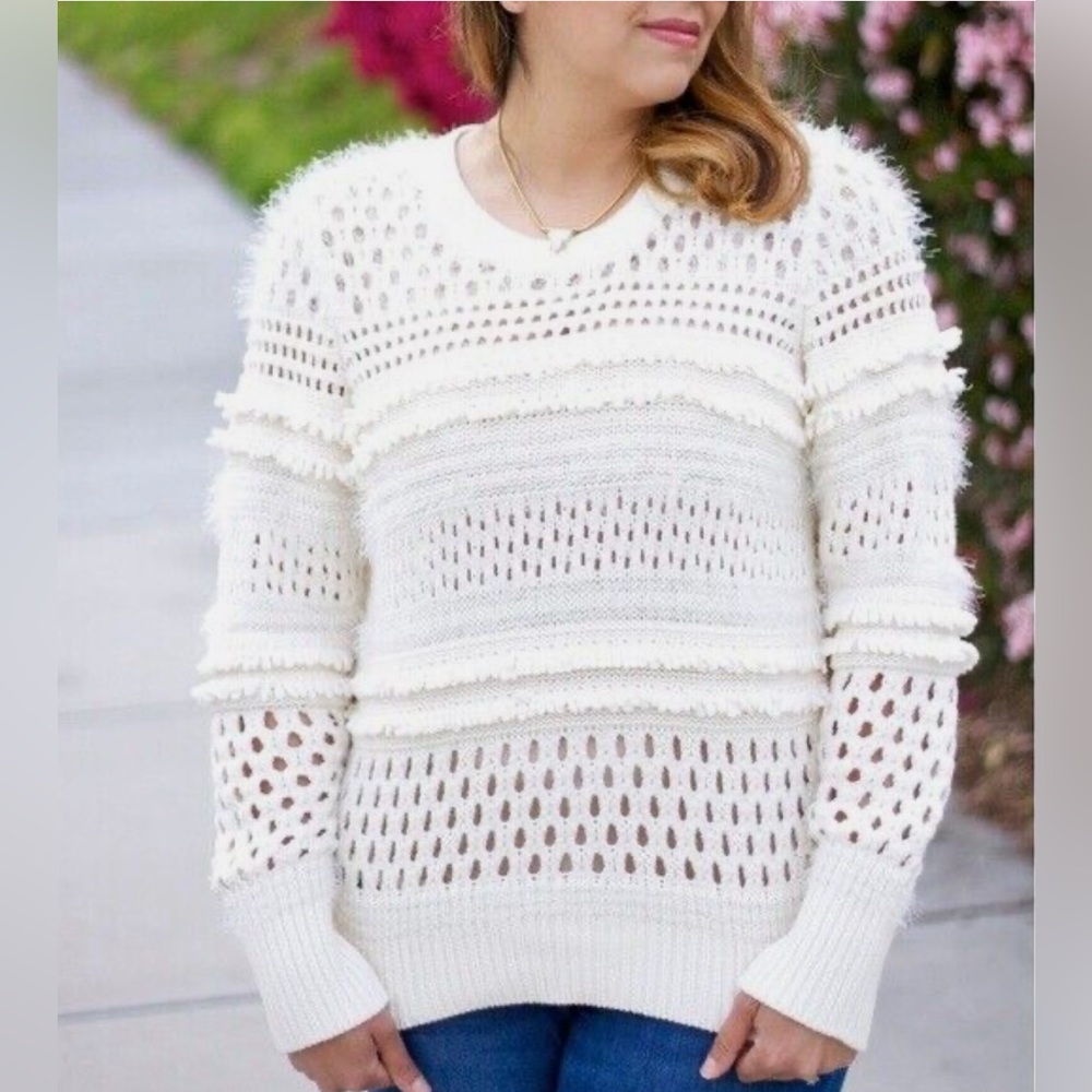 BANANA REPUBLIC FRINGE MESH COCOON FUZZY OFF WHITE SWEATER in size XS